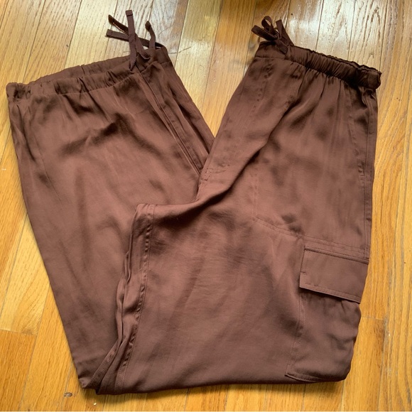 PINK VICTORIA’S SECRET CARGO PANTS LARGE - Picture 1 of 7